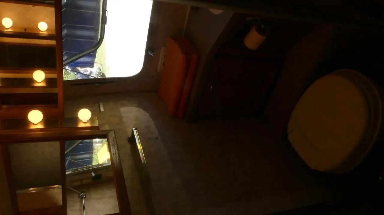 Bed and Breakfast Belrepayre Airstream Glamping à Manses France