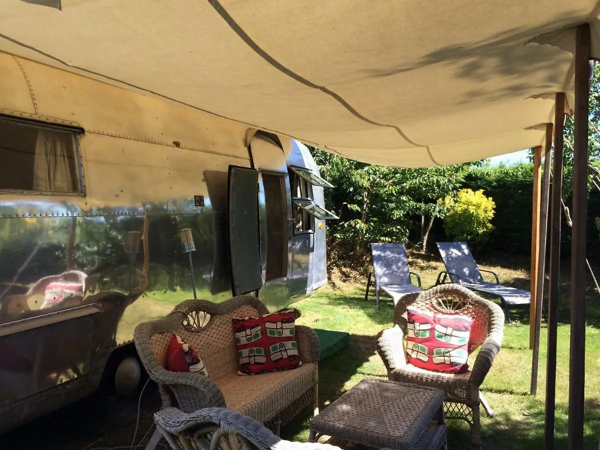 Bed and Breakfast Belrepayre Airstream Glamping à Manses