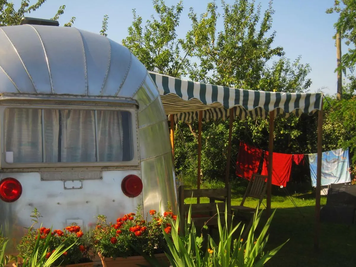 Bed and Breakfast Belrepayre Airstream Glamping à Manses France