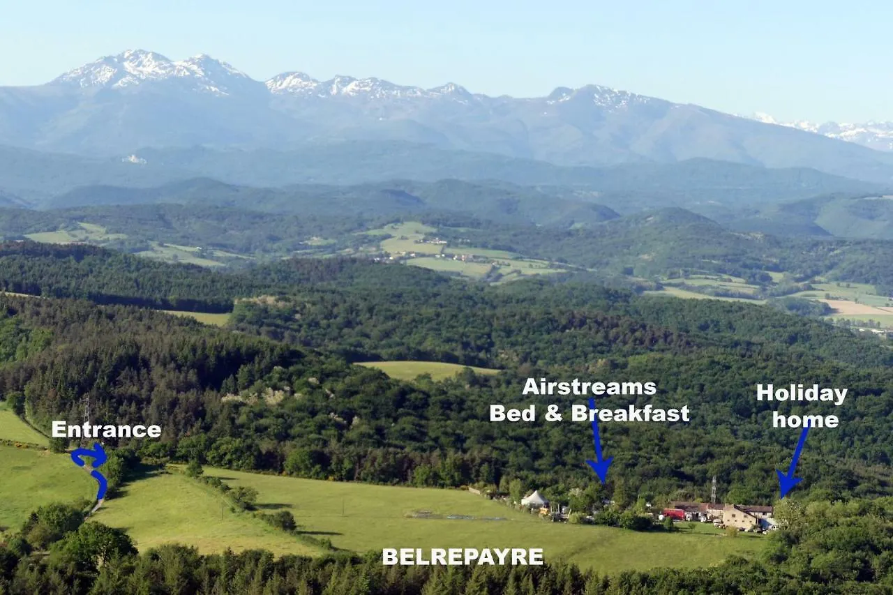 Bed and Breakfast Belrepayre Airstream Glamping à Manses Couette-café