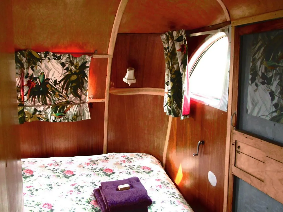 Bed and Breakfast Belrepayre Airstream Glamping à Manses France